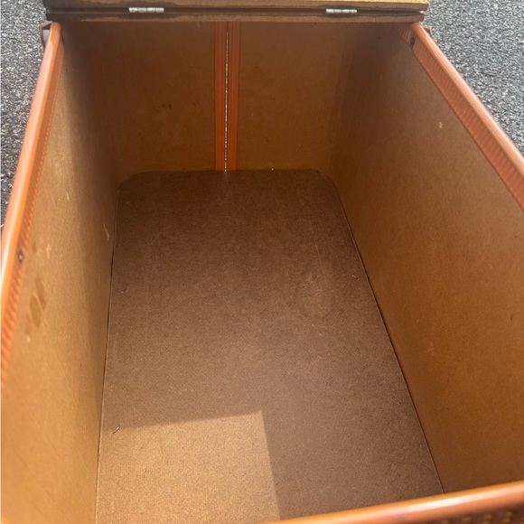 Redmon Picnic Basket  Wood Lid w/ metal Handles MCM - Picture 9 of 15